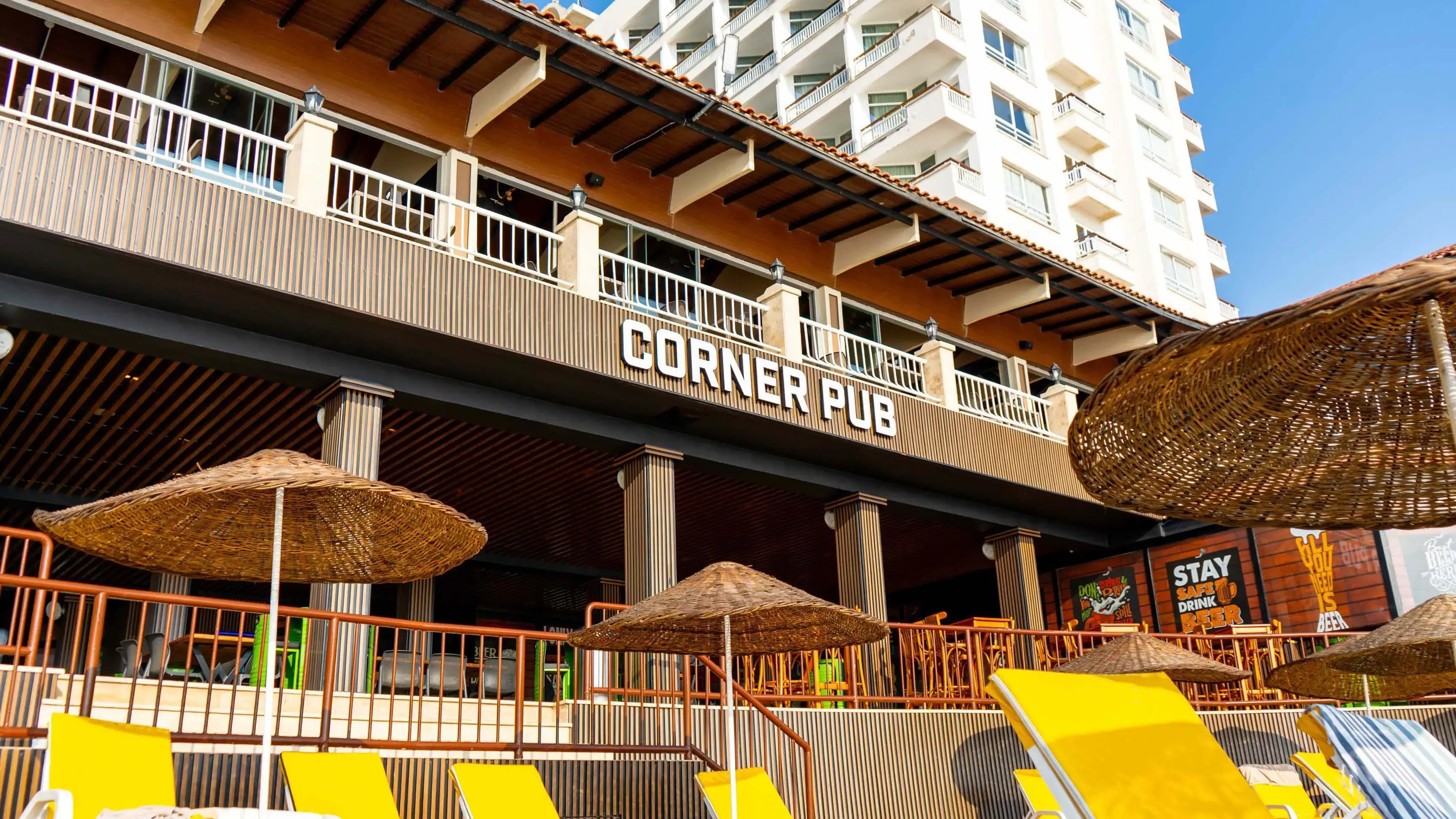 Corner Pub – Salamis Bay Conti Resort Hotel